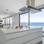 Tower Penthouse By Homie Apartment