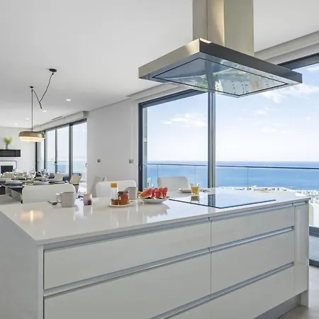 Tower Penthouse By Madeira Sun Travel 公寓